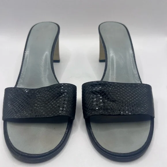 Gucci womens reptile slip on sandals. Size 6B black snakeskin w/ block heel. - Picture 6 of 10
